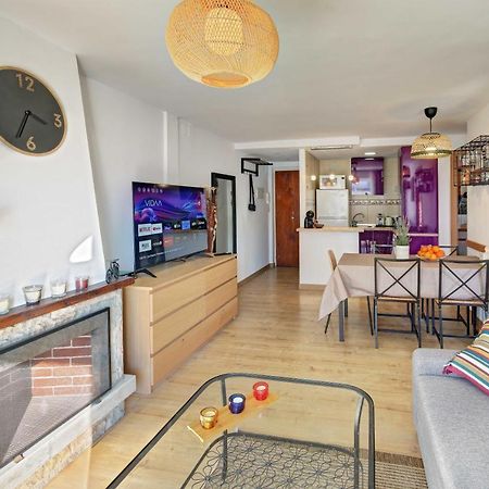 Apartament Pau Casals, 2 Min Walk From The Sea & Sea View Lloret de Mar Zewnętrze zdjęcie